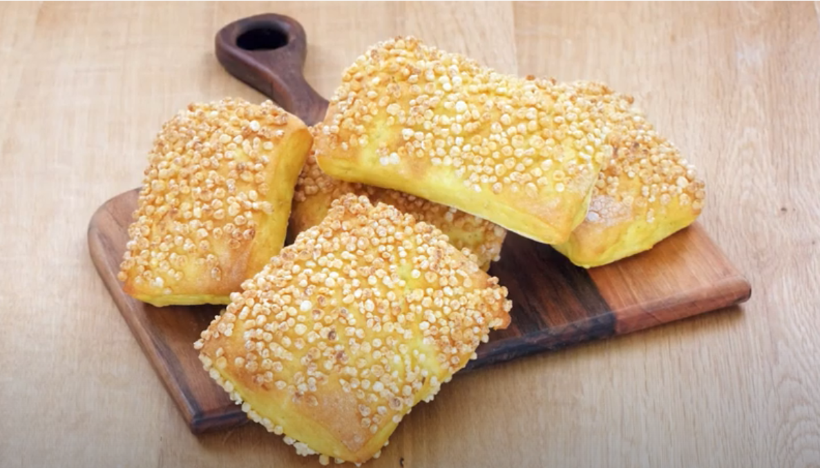 PANINI-CU-FAINA-DE-PORUMB-SI-PORUMB-EXPANDAT.png.jpeg