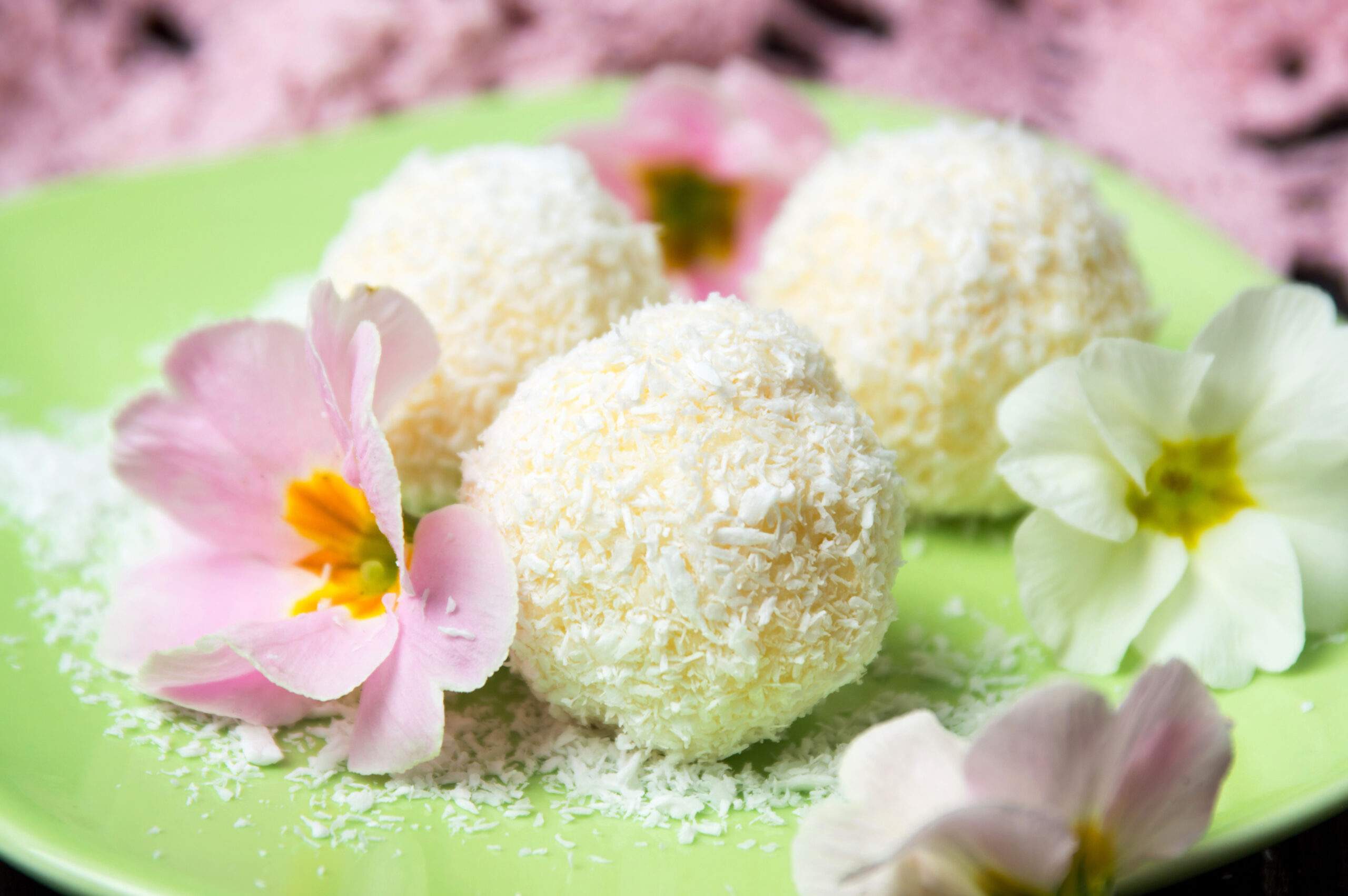 Coconut,Dessert,Sweet,Balls,On,A,Plate