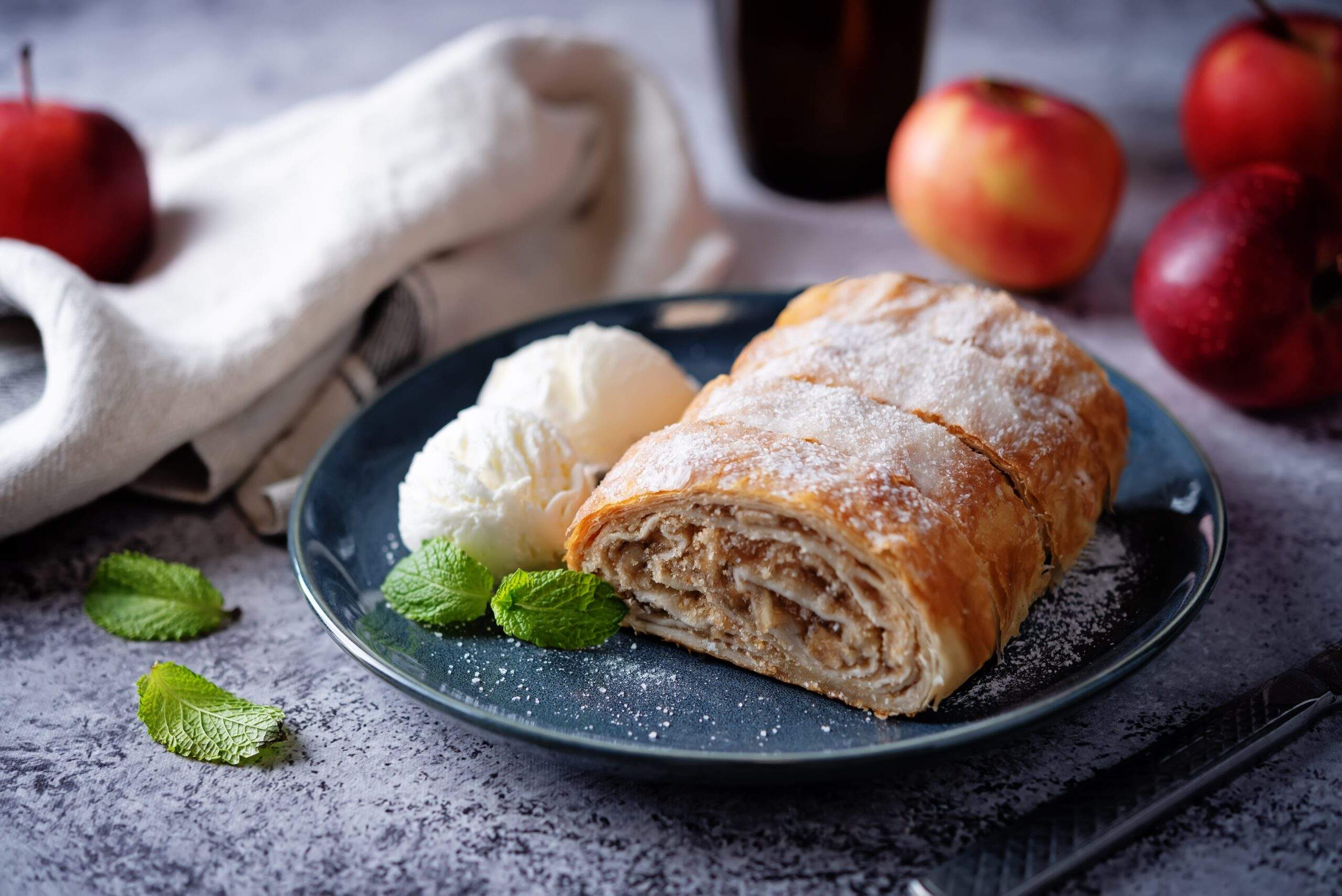 Apple,Strudel,Sweet,Cake,In,A,Plate.,Toning.,Selective,Focus