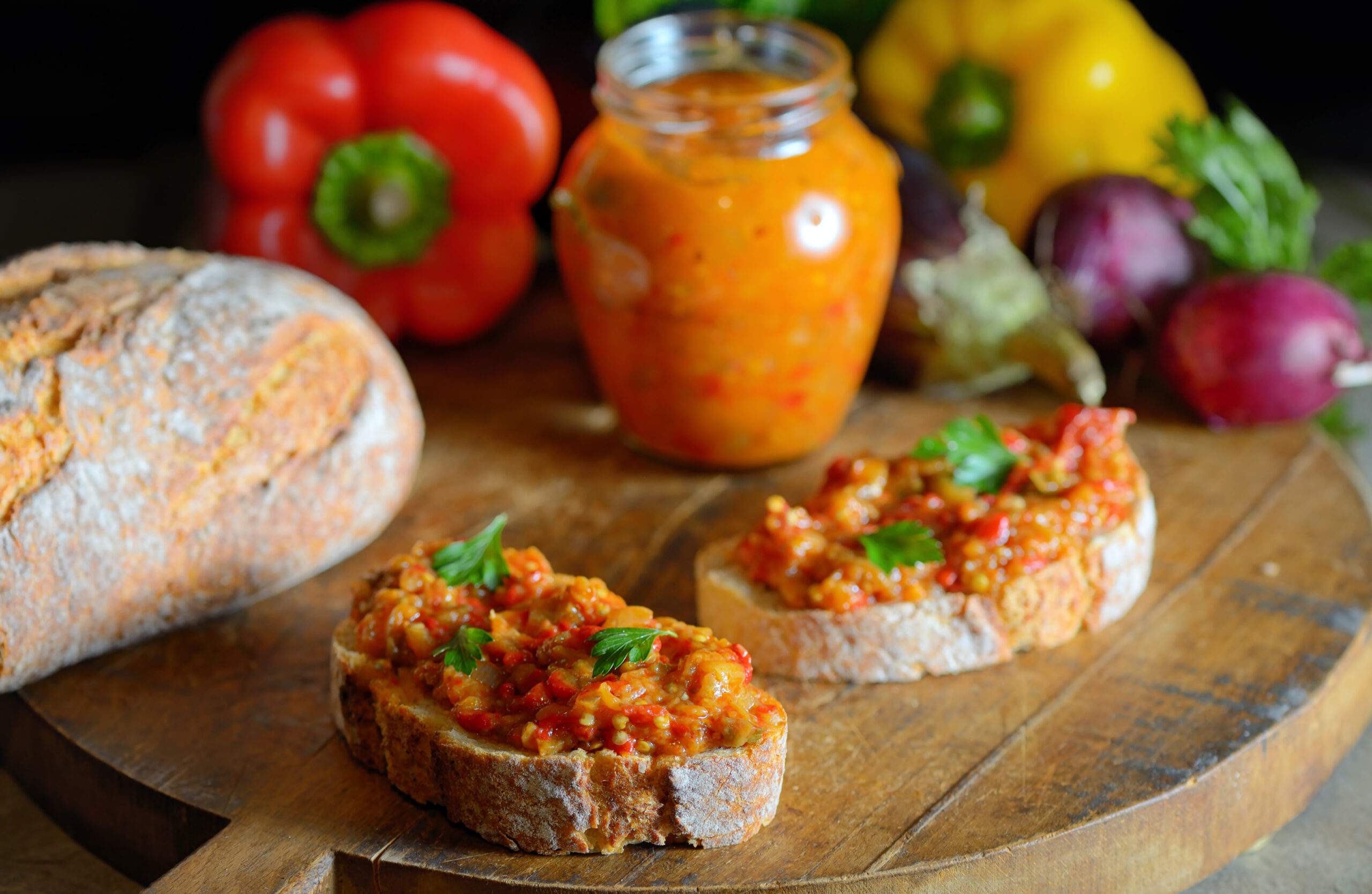 Homemade,Vegetable,Salad,And,Bread,On,Wooden,Table
