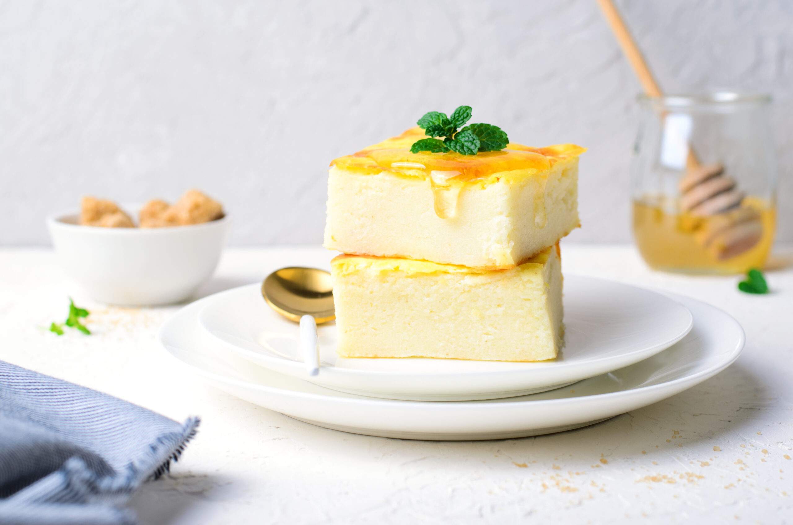 Custard,Pudding,,Delicious,Custard,Dessert,Served,With,Honey,,Homemade,Semolina