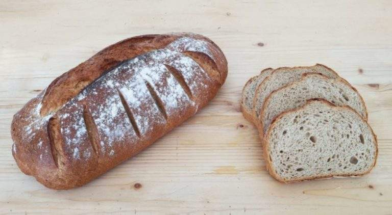 Paine cu faina de secara Pakmaya